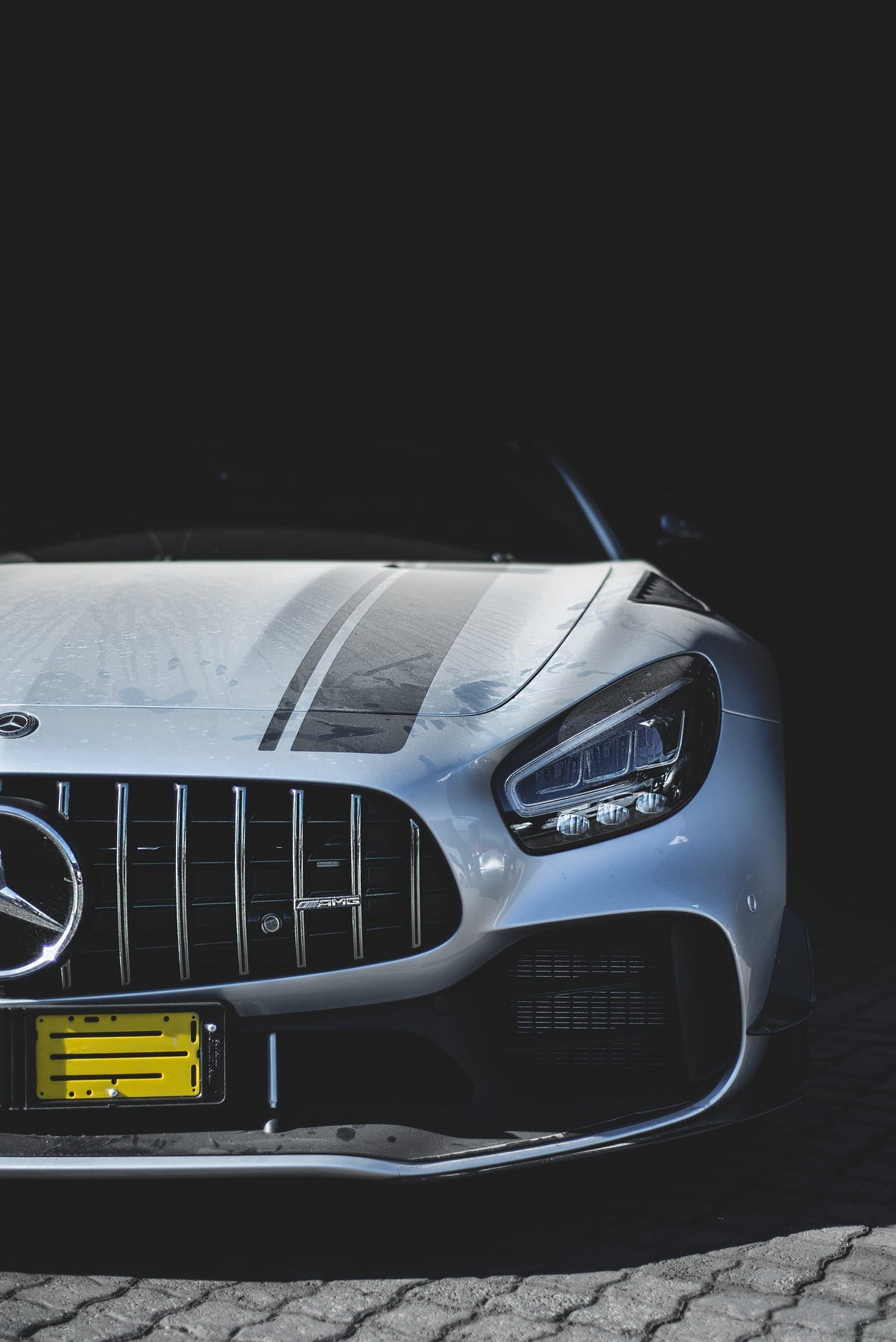 Mercedes-AMG GT grille and star in low light